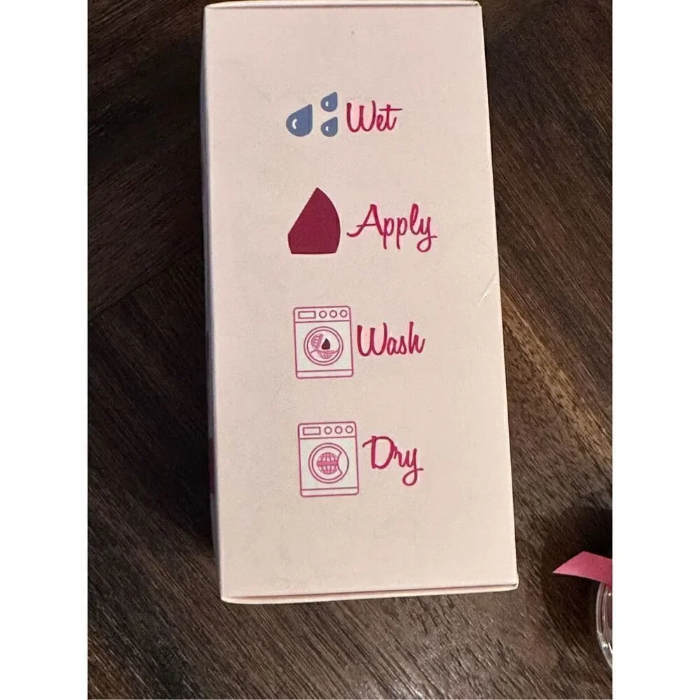 Set of make up sponges